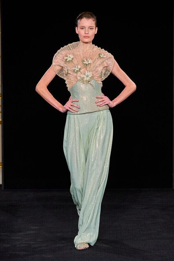 defile armani prive printemps-ete 2026 à la fashion week haute couture de paris