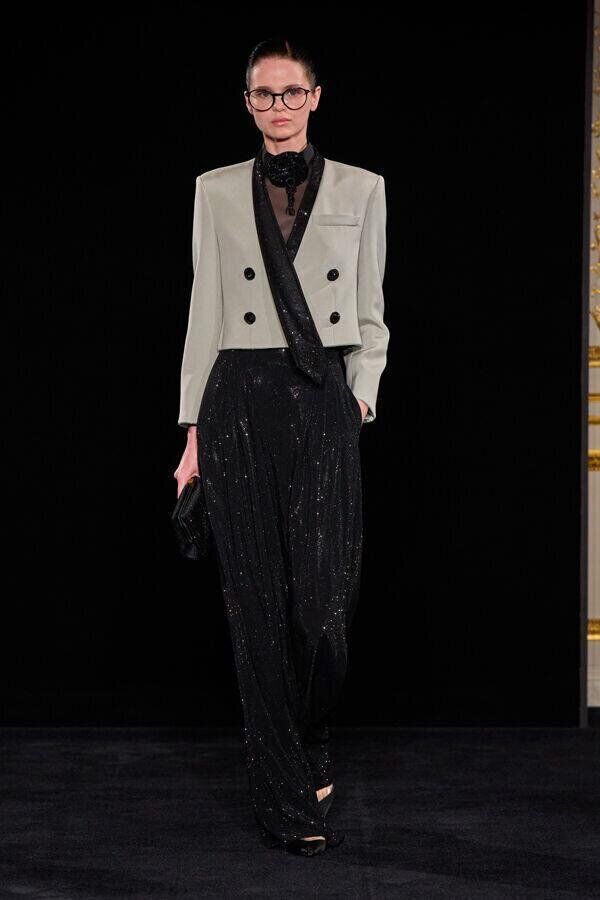 defile armani prive printemps-ete 2026 à la fashion week haute couture de paris