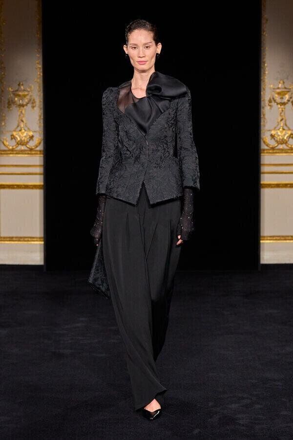 defile armani prive printemps-ete 2026 à la fashion week haute couture de paris