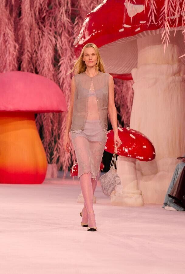 défilé chanel haute couture printemps-été 2026 à la fashion week de paris