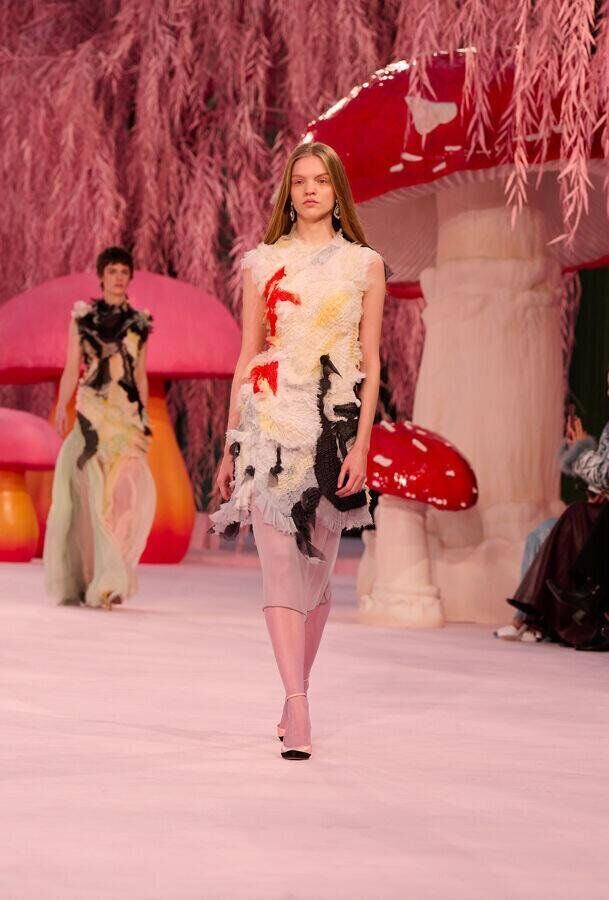défilé chanel haute couture printemps-été 2026 à la fashion week de paris