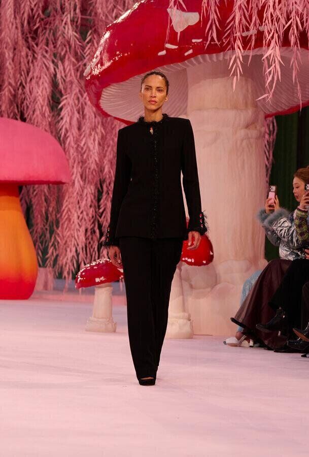 défilé chanel haute couture printemps-été 2026 à la fashion week de paris