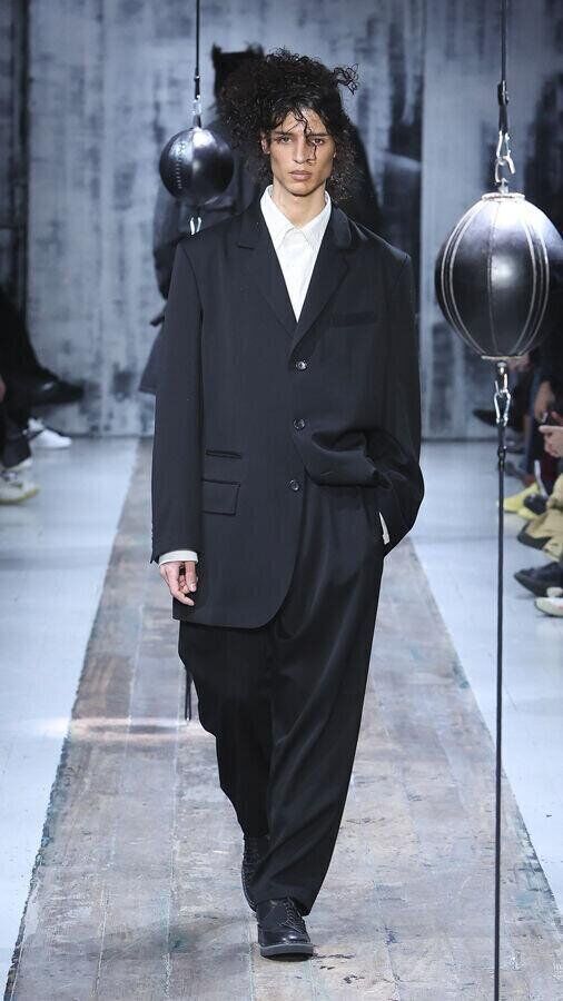 défilé yohji yamamoto automne-hiver 2026-2027 fashion week de paris