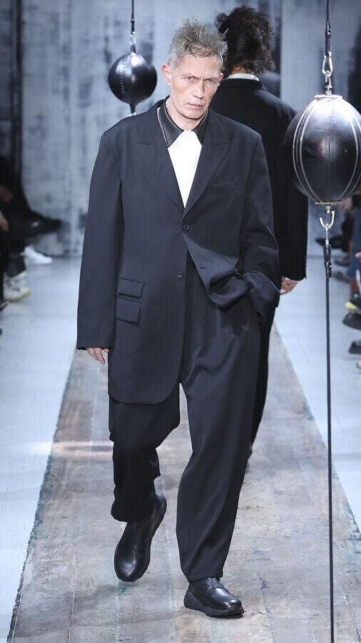 défilé yohji yamamoto automne-hiver 2026-2027 fashion week de paris