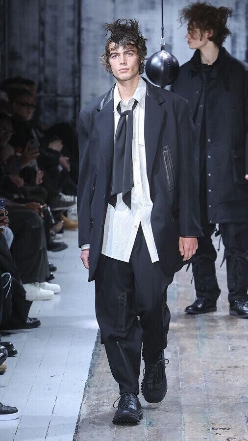 défilé yohji yamamoto automne-hiver 2026-2027 fashion week de paris