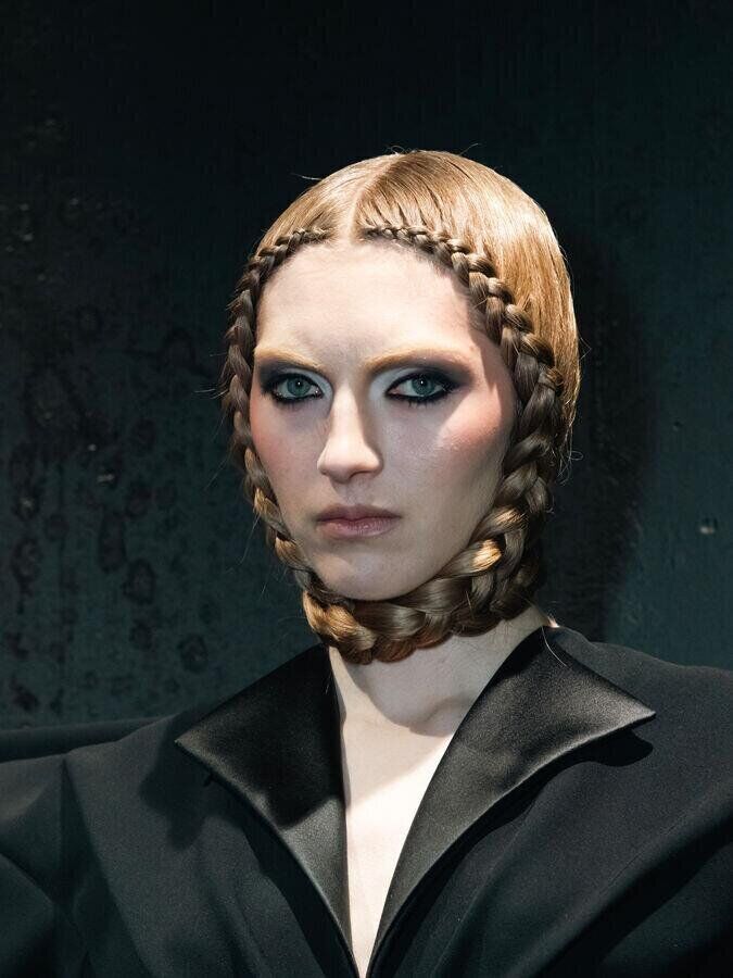 backstage du défilé viktor & rolf haute couture printemps-été 2026 à la fashion week de paris