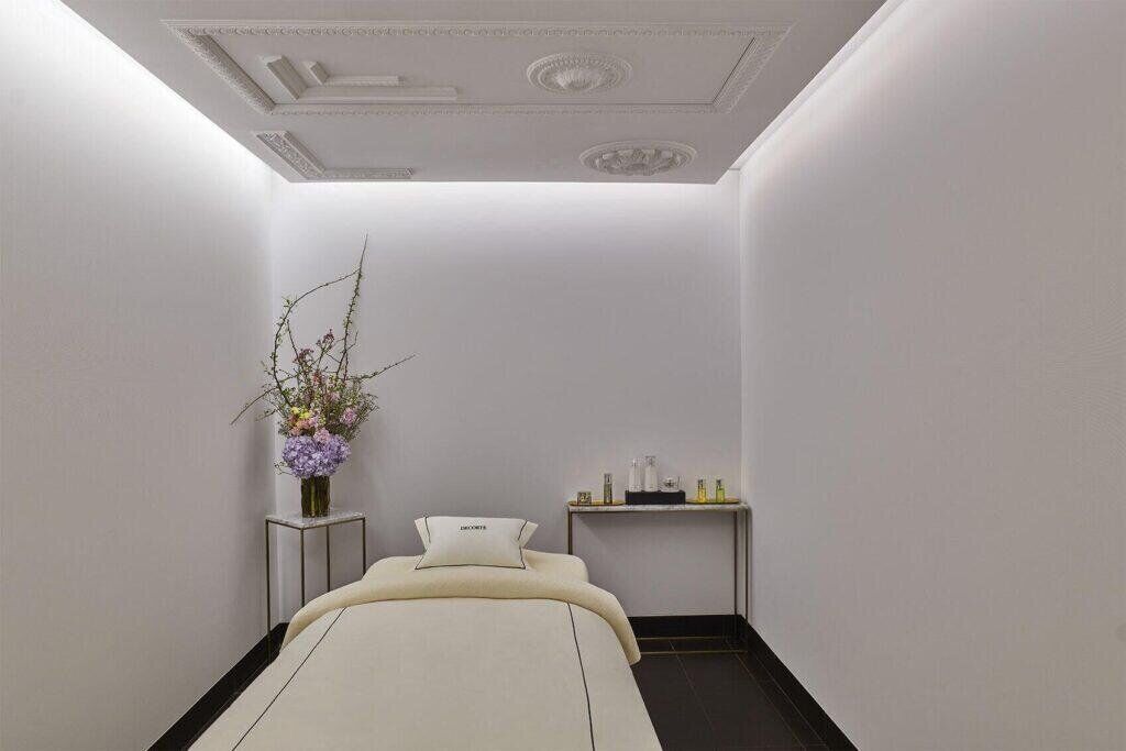 hotel_barriere_fouquet_s_paris_spa_decorte