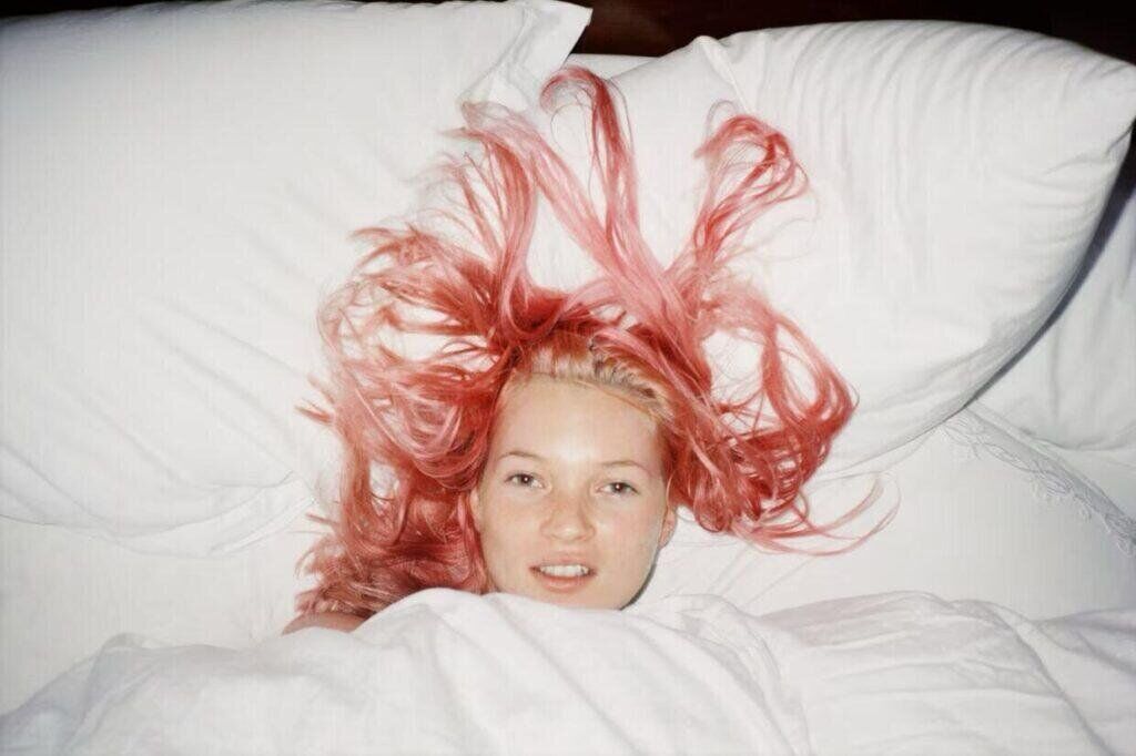 Young Pink Kate, London 1998. © Juergen Teller, All rights Reserved.