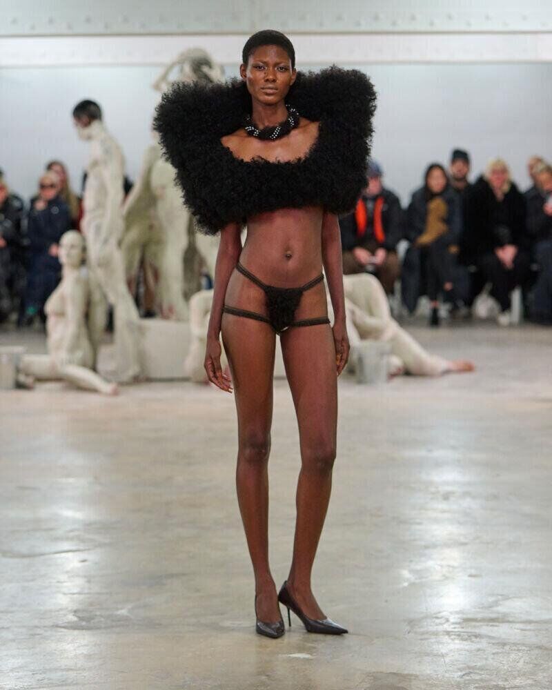 Le défilé Charlie Le Mindu haute couture printemps-été 2026 à la Fashion Week de Paris