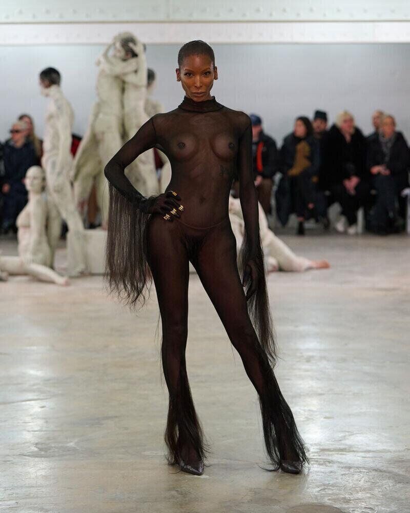 Le défilé Charlie Le Mindu haute couture printemps-été 2026 à la Fashion Week de Paris