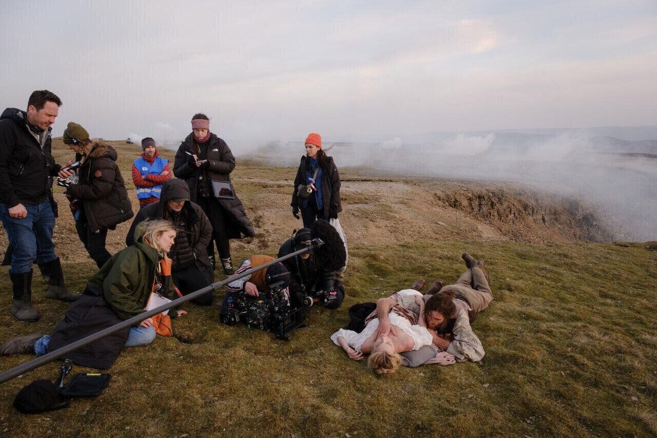 Margot Robbie dans le film “Hurlevent” (2026). © Warner Bros.