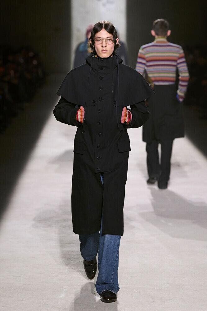 Le défilé Dries Van Noten automne-hiver 2026-2027 à la Fashion Week à Paris