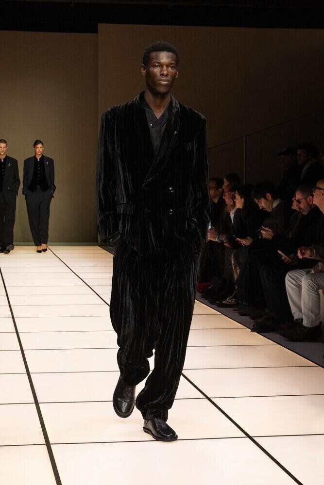 Le défilé Giorgio Armani automne-hiver 2026-2027 à la Fashion Week de Milan