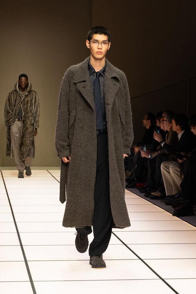 Le défilé Giorgio Armani automne-hiver 2026-2027 à la Fashion Week de Milan