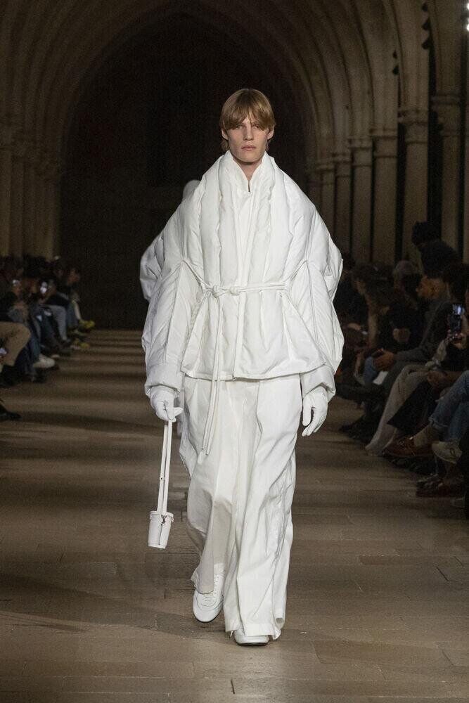 Le défilé Issey Miyake IM MEN automne-hiver 2026-2027 à la Fashion Week de Paris