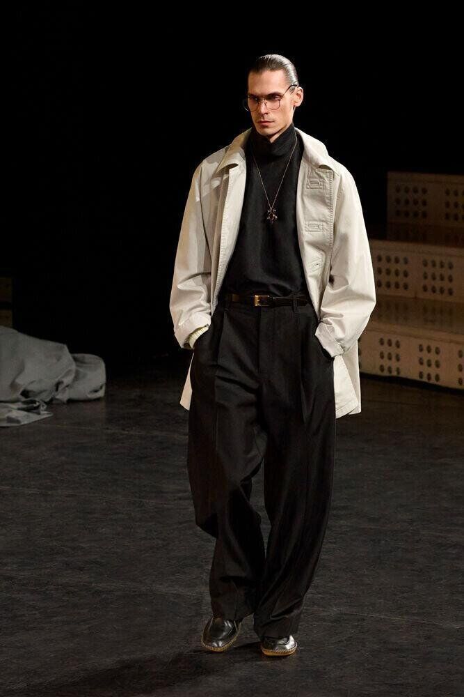 Le défilé Lemaire automne-hiver 2026-2027 à la Fashion Week de Paris