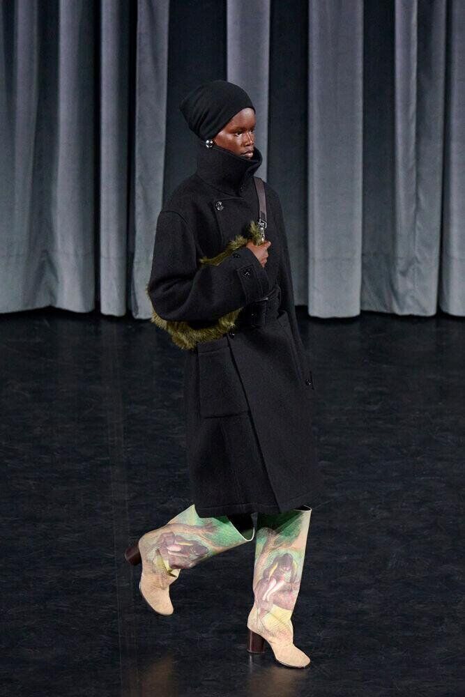 Le défilé Lemaire automne-hiver 2026-2027 à la Fashion Week de Paris