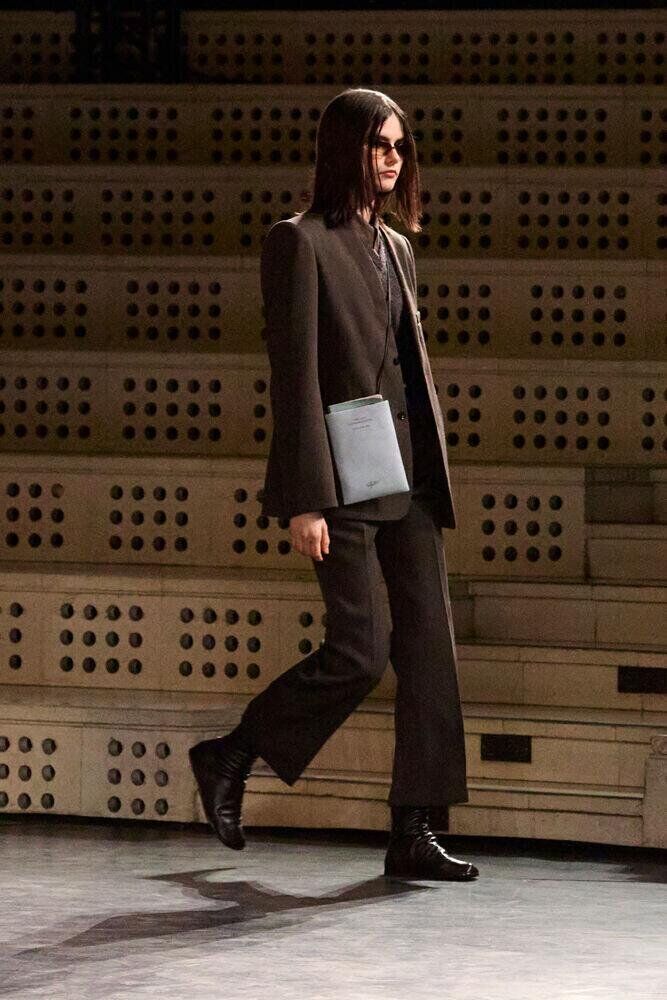 Le défilé Lemaire automne-hiver 2026-2027 à la Fashion Week de Paris
