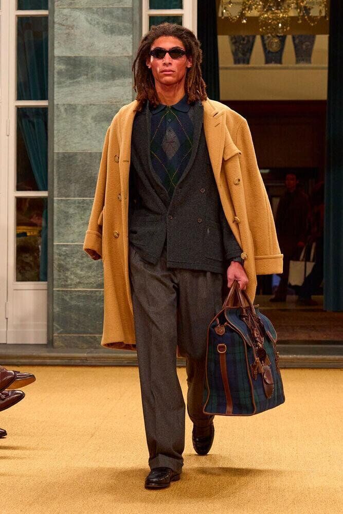 Le défilé Ralph Lauren homme automne-hiver 2026-2027 à la Fashion Week de Milan.