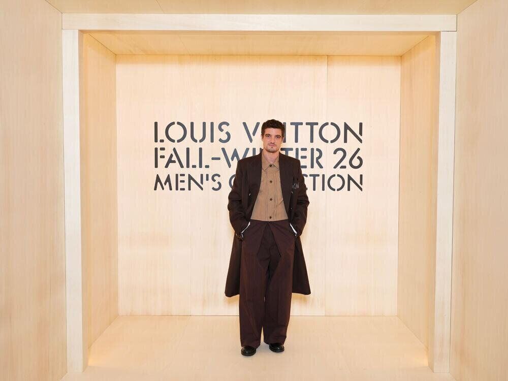 Niels Schneider au défilé Louis Vuitton homme automne-hiver 2026-2027
