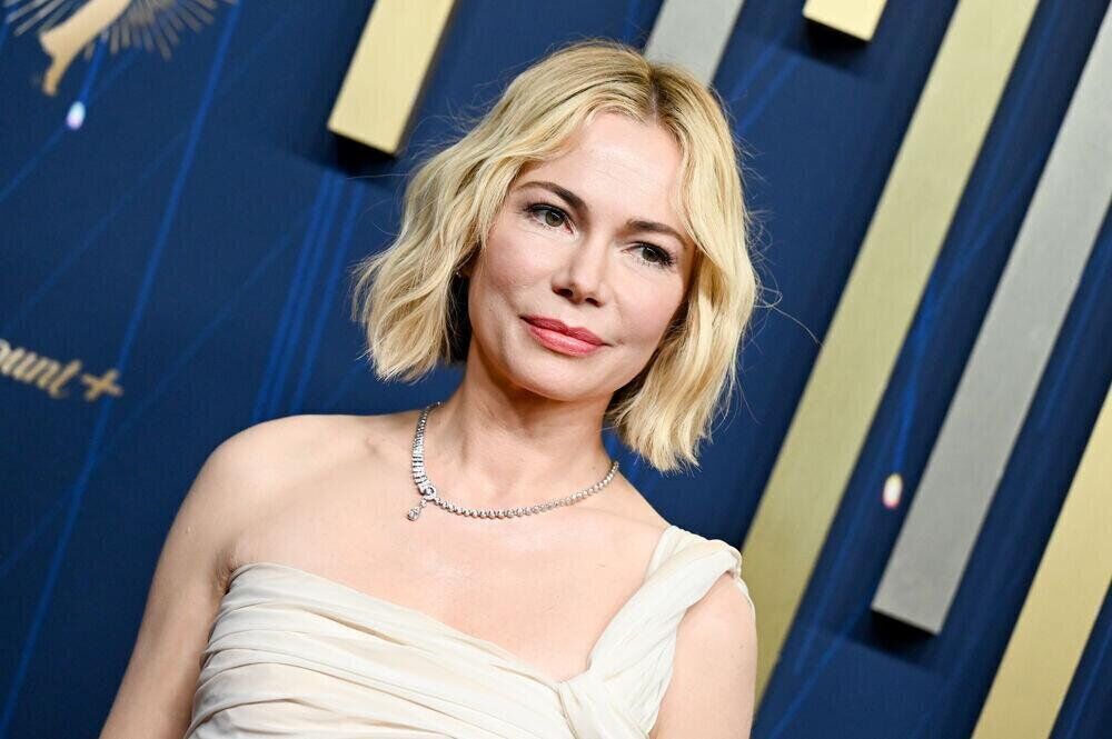 Michelle Williams lors de la cérémonie des Emmy Awards, le 14 septembre 2025 à Los Angeles, en Californie. © Photo par Gilbert Flores/Variety via Getty Images.