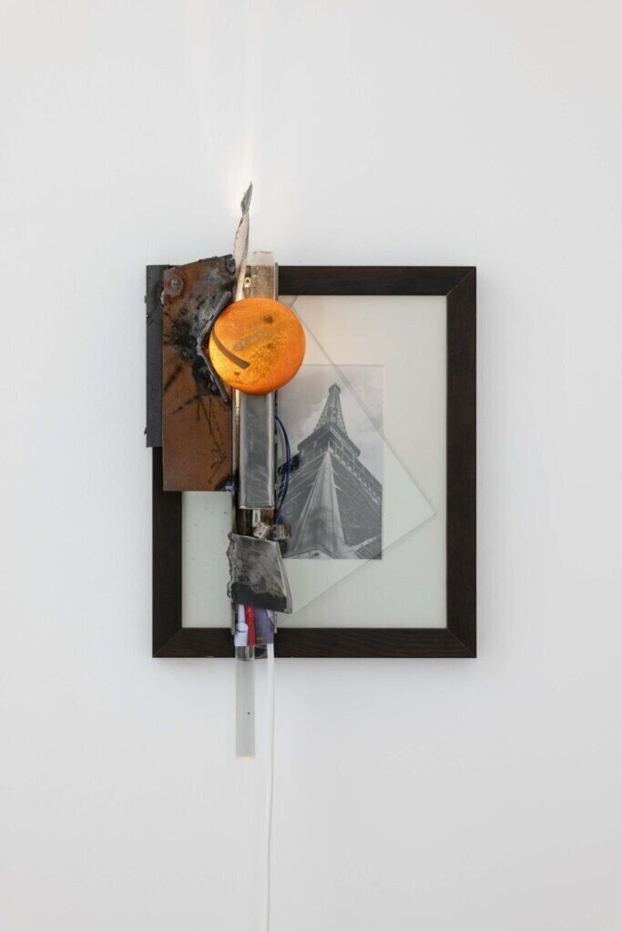 Matthias Odin, Parallaxe Hotel 3 (Paris, Tour Eiffel), exposition Rue de Paris, Galerie Peter Kilchmann, Paris, France, 2026