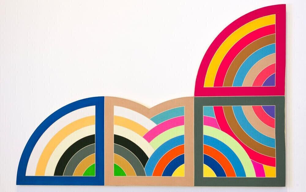 œuvre de l'artiste Frank Stella, Agbatana II, 1968, coll., exposé au MAMC+ de Saint Etienne en 2026
