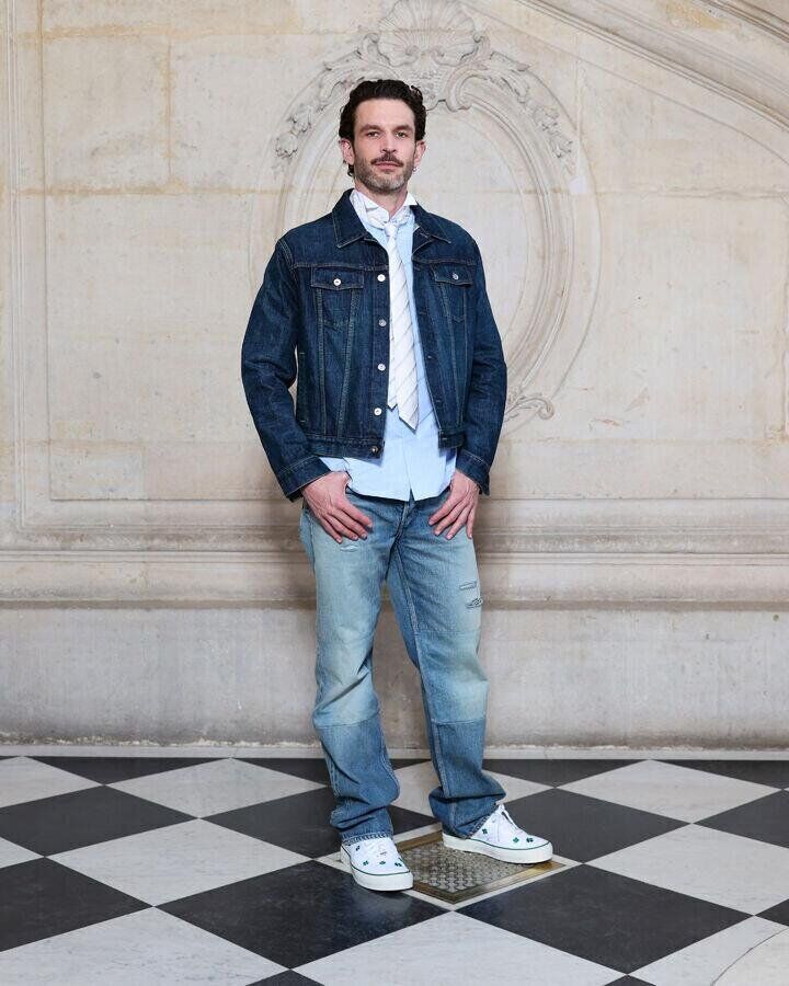 arnaud valois au défilé dior homme automne-hiver 2026-2027 pendant la fashion week de paris