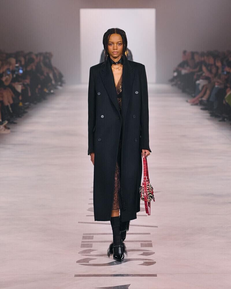 Le défilé Fendi automne-hiver 2026-2027 de Maria gracia Chiuri