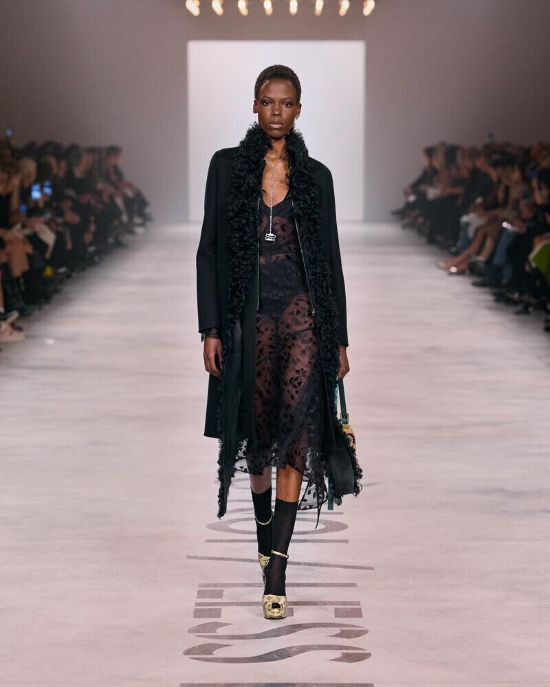 Le défilé Fendi automne-hiver 2026-2027 de Maria gracia Chiuri