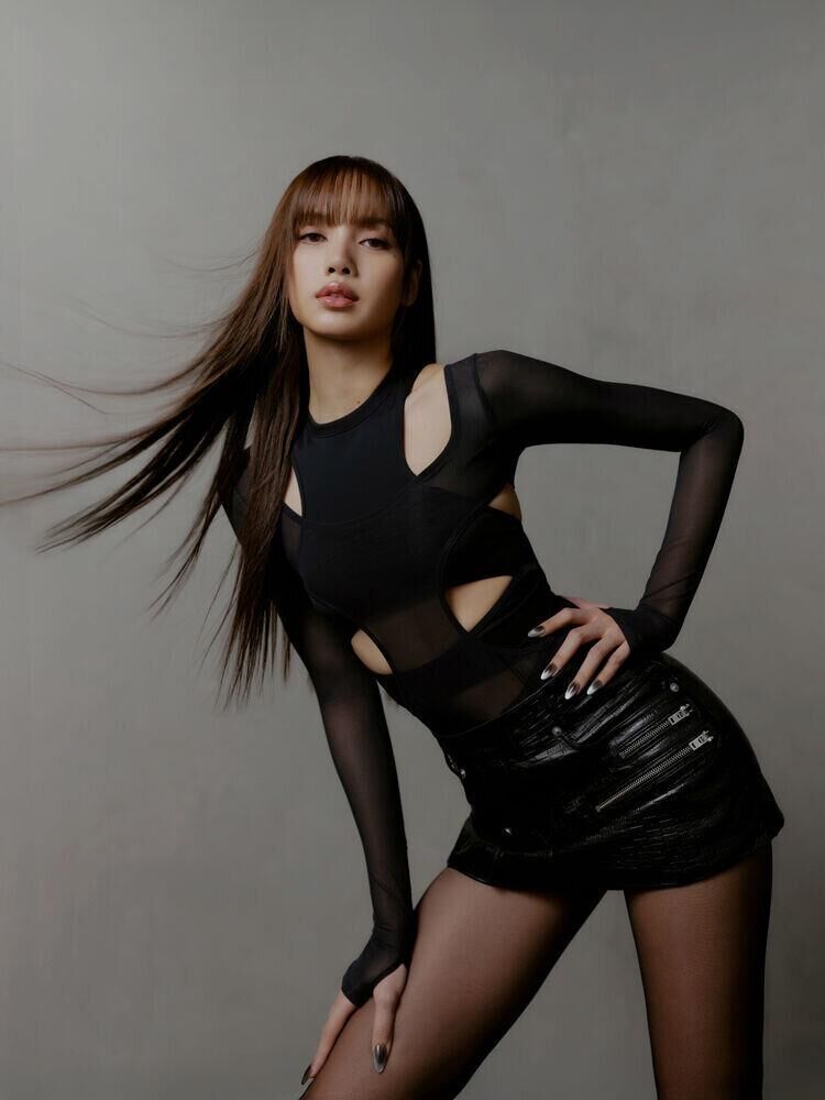 Lisa © Kith Women.