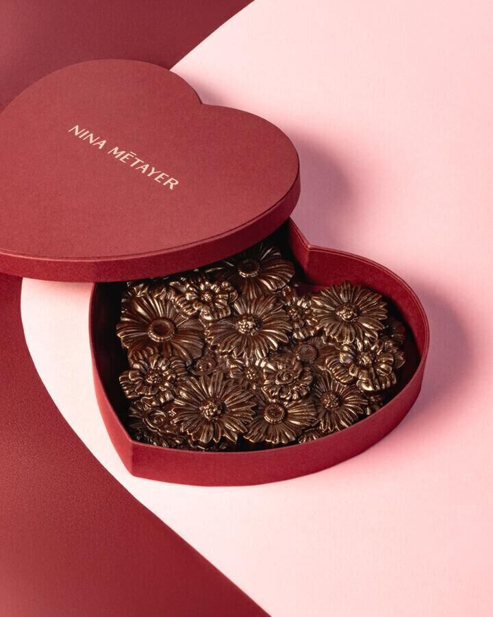 Heart-shaped chocolate bar by Nina Métayer valentine's day 2026