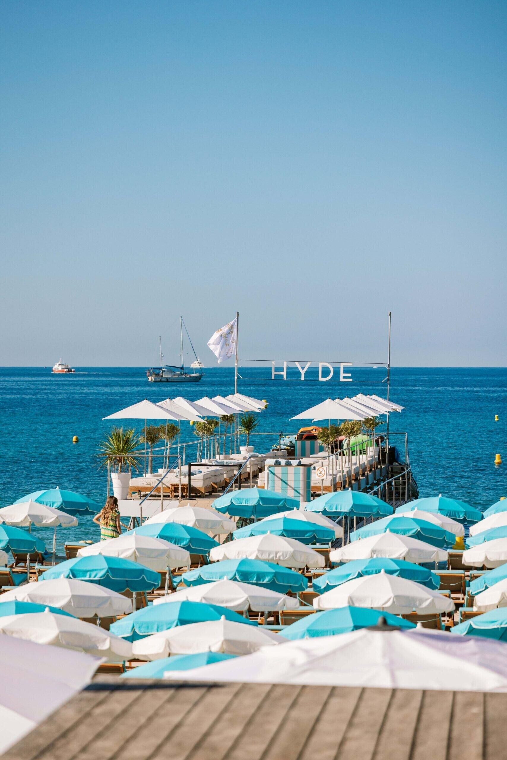 L'hôtel Mondrian à Cannes. © Cedou.