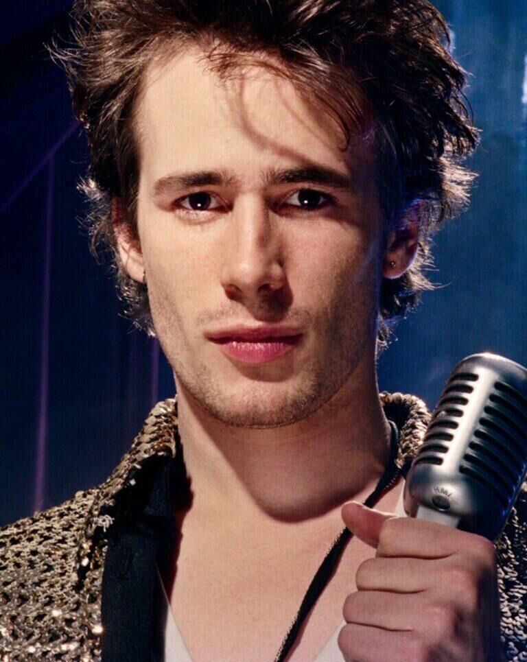 Jeff Buckley dans le documentaire It’s Never Over, Jeff Buckley produit par Piece of Magic Entertainment release. ©Merri Cyr. Photo courtesy of Piece of Magic Entertainment.