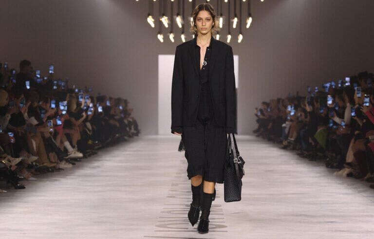 premier défilé fendi maria grazia chiuri automne-hiver 2026-2027