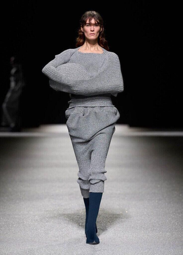 Le défilé Issey Miyake automne-hiver 2026-2027.