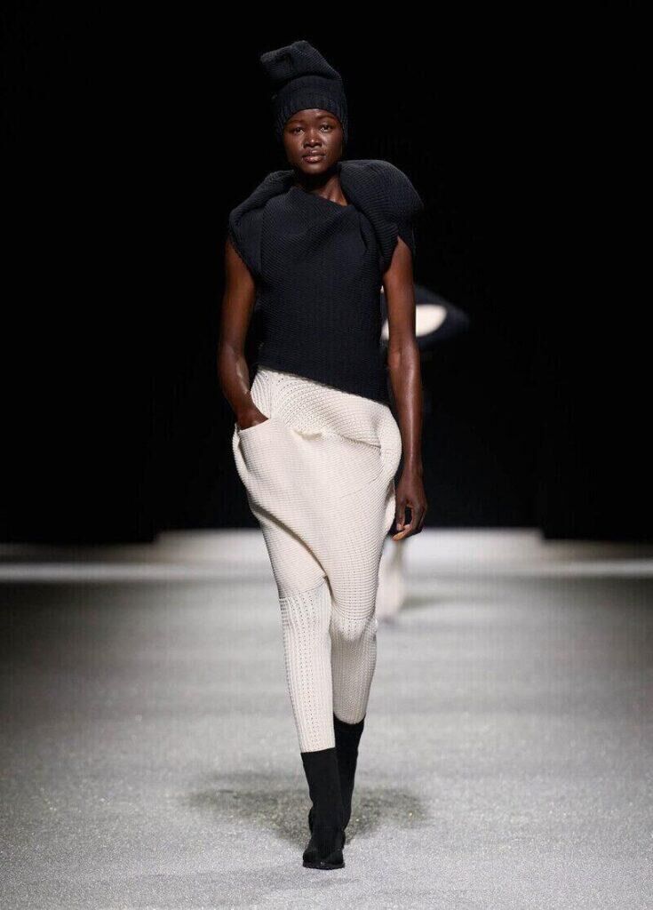 Le défilé Issey Miyake automne-hiver 2026-2027.