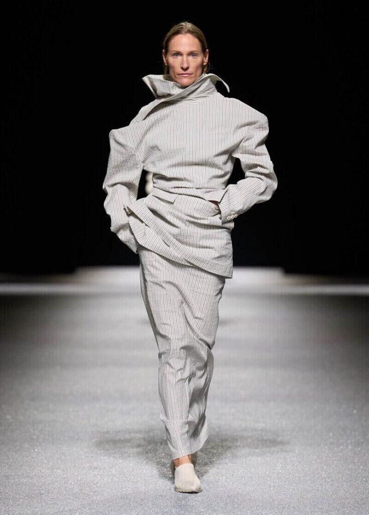 Le défilé Issey Miyake automne-hiver 2026-2027.