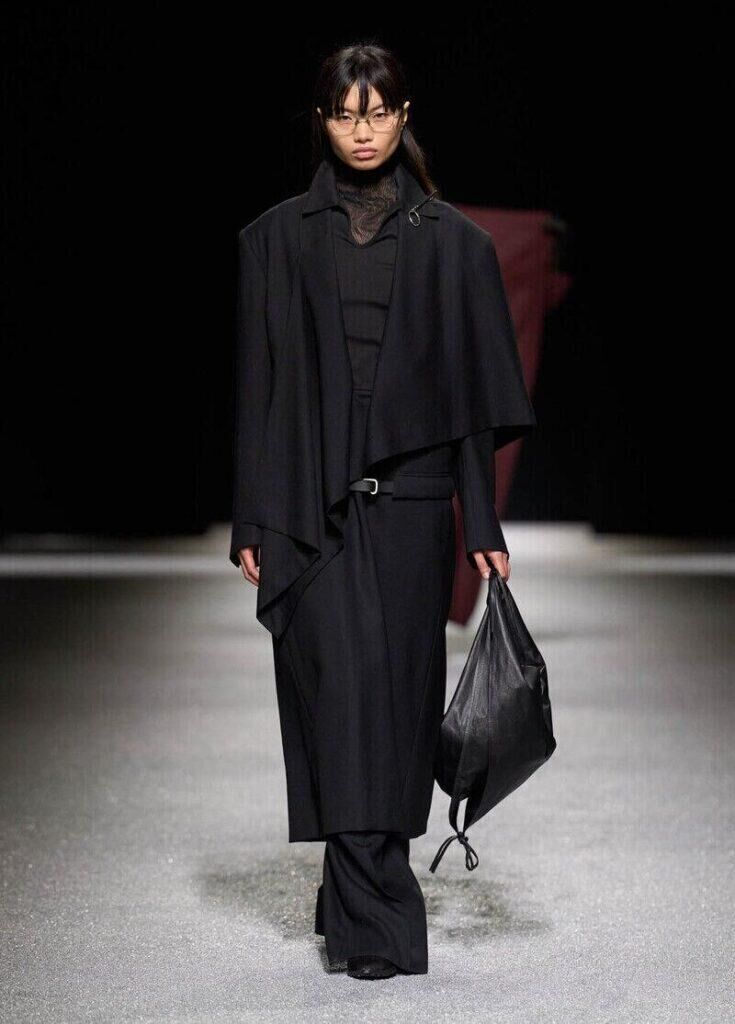 Le défilé Issey Miyake automne-hiver 2026-2027.