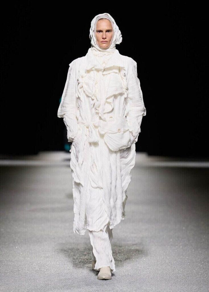 Le défilé Issey Miyake automne-hiver 2026-2027.