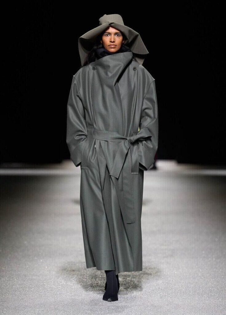 Le défilé Issey Miyake automne-hiver 2026-2027.