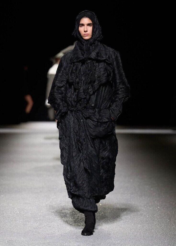 Le défilé Issey Miyake automne-hiver 2026-2027.