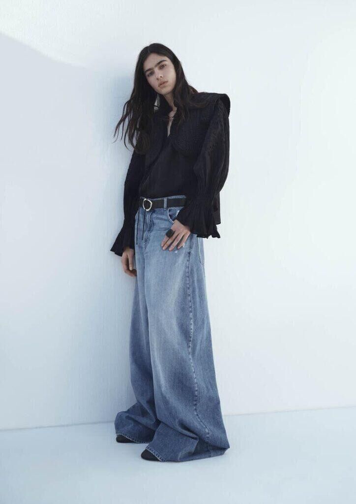 H&M tendance Pour un look faussement bohème : la blouse brodée et le jean flare XXL