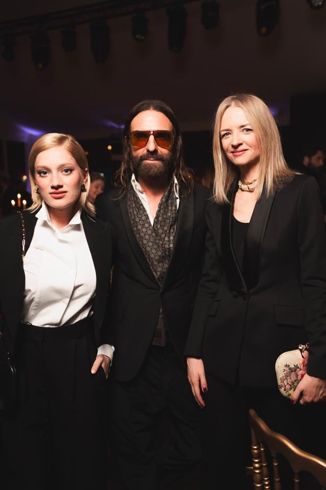 Nadia Tereszkiewicz, John Nollet et Delphine Arnault.