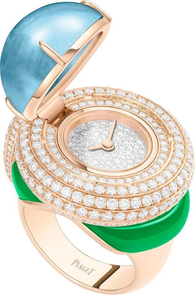 Montre bague Curved Artistry en or blanc et diamants, Piaget.