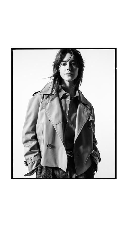 daisy-edgar jones pour campagne burberry trench