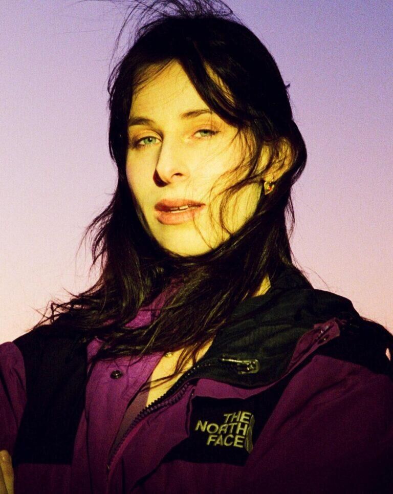 La chanteuse Buzzy Lee.
