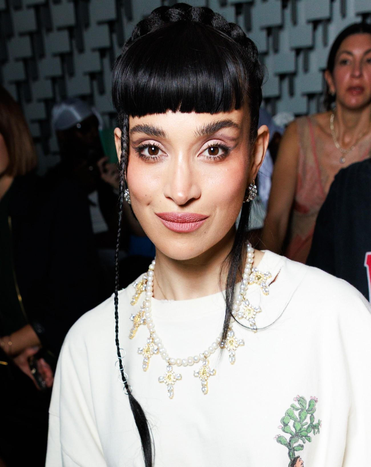 Camélia Jordana au défilé Willy Chavarria printemps-été 2027 de la Fashion Week.