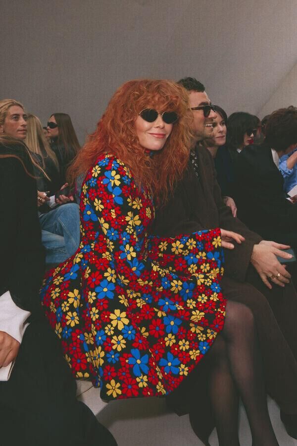natasha lyonne au defile celine automne-hiver 2026-2027 à la fashion week de paris