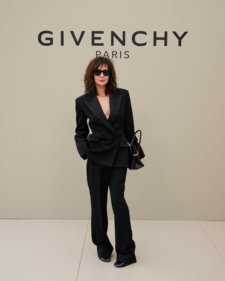 anne parillaud au defile givenchy automne-hiver 2026-2027 à la fashion week de paris